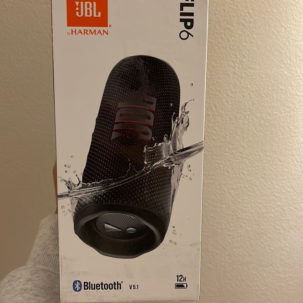 New & Sealed JBL Flip 6